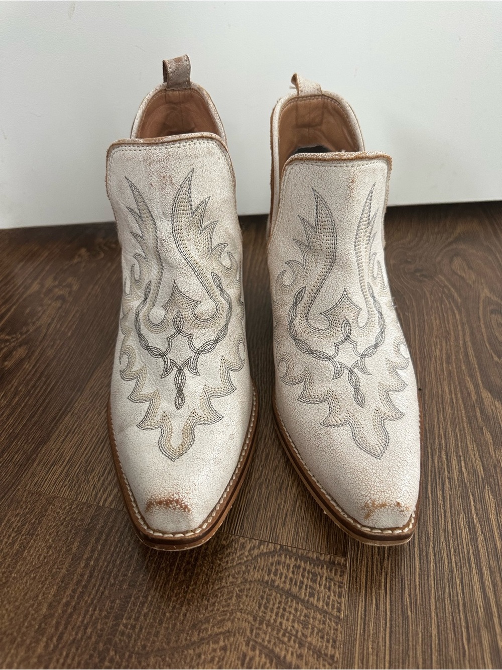 *Sizing Issue* MYRA Embroidered Western Cowboy Ankle Booties - Genuine Leather - Picture 5 of 10